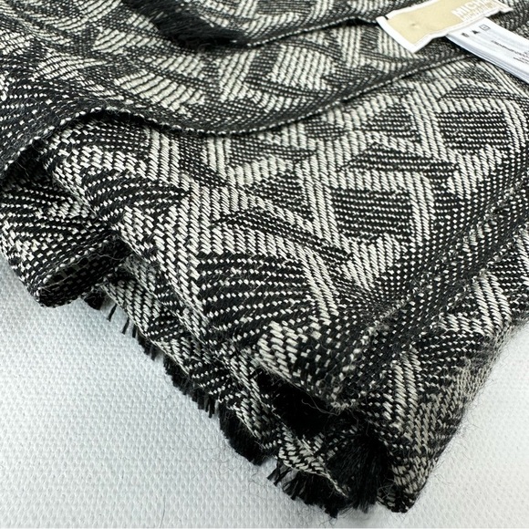 Michael Kors Black and White MK Printed Logo Scarf Wrap Shawl - Picture 4 of 13